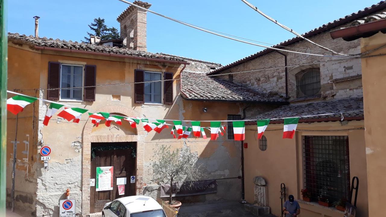 Ferienwohnung La Casa Dei Bersaglieri Perugia Exterior foto