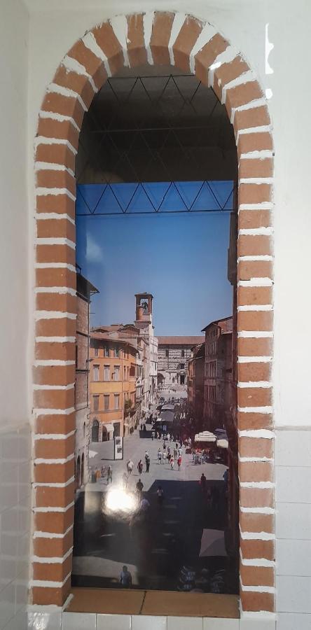 Ferienwohnung La Casa Dei Bersaglieri Perugia Exterior foto